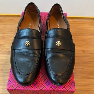 Tory Burch ballet loafer in perfect black leather